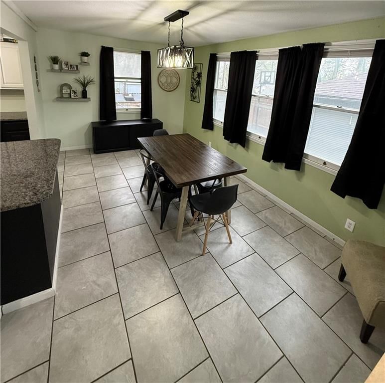 Photo 11 of 32 - 323 W 6th Street