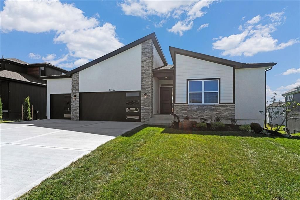 13457 W 177th Street, Overland Park, KS