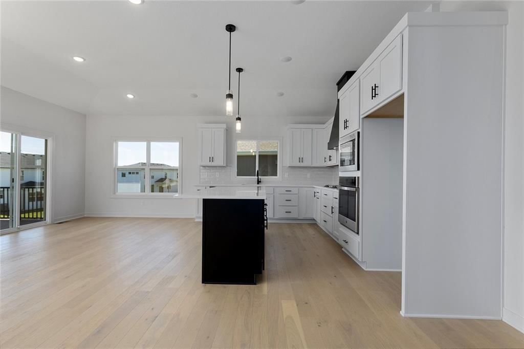 13457 W 177th Street — photo 8
