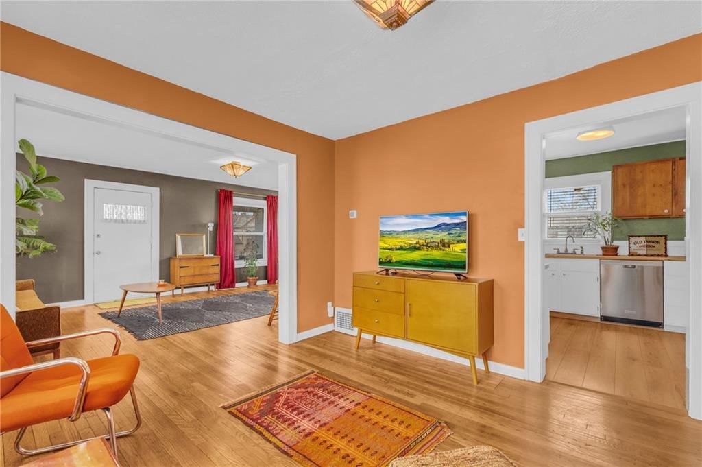 3409 Holmes Street — photo 11