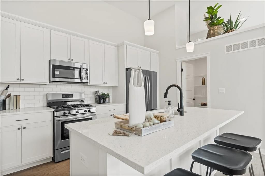 19716 W 195th Place — photo 10