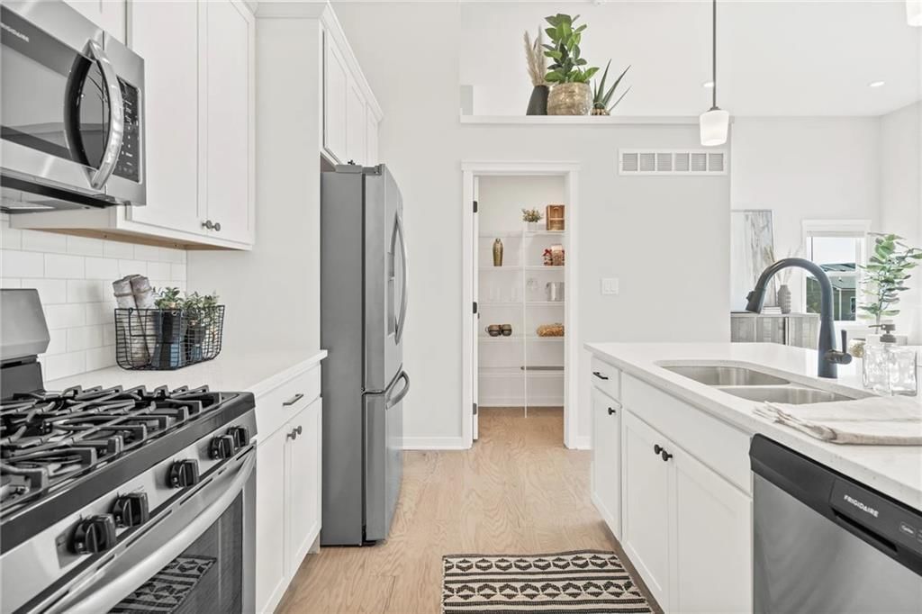 19716 W 195th Place — photo 11