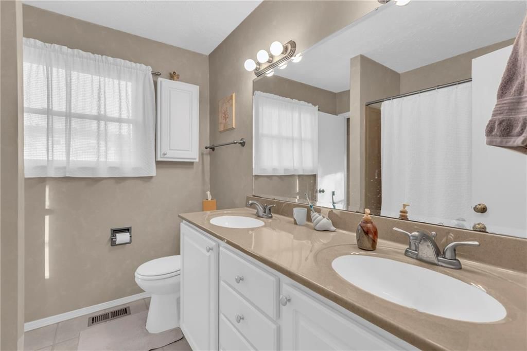 1210 W 29th Court — photo 22