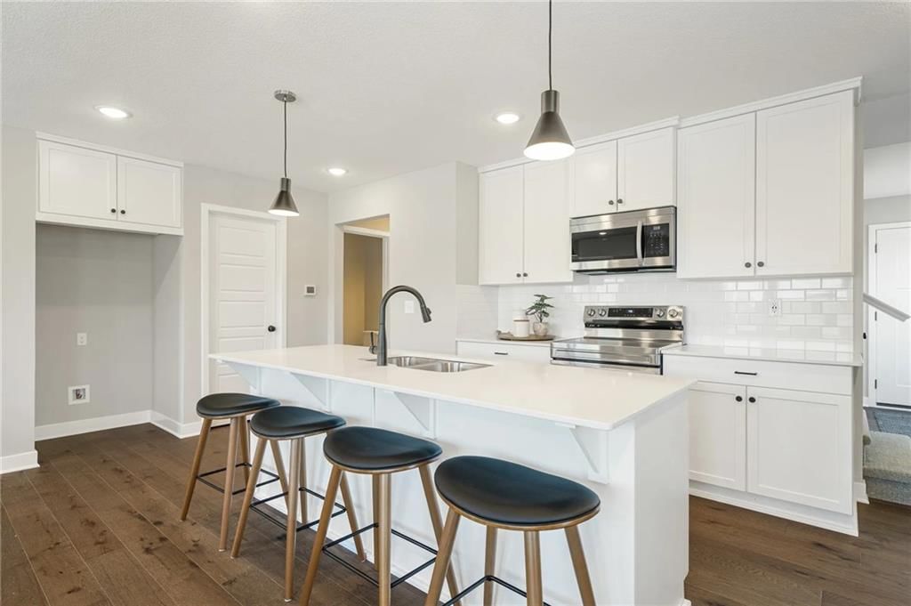 19720 W 195th Place — photo 3