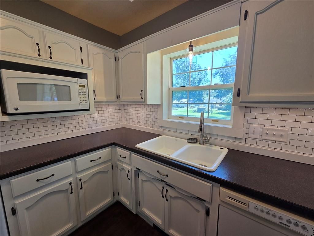 909 N Fulton Street — photo 9