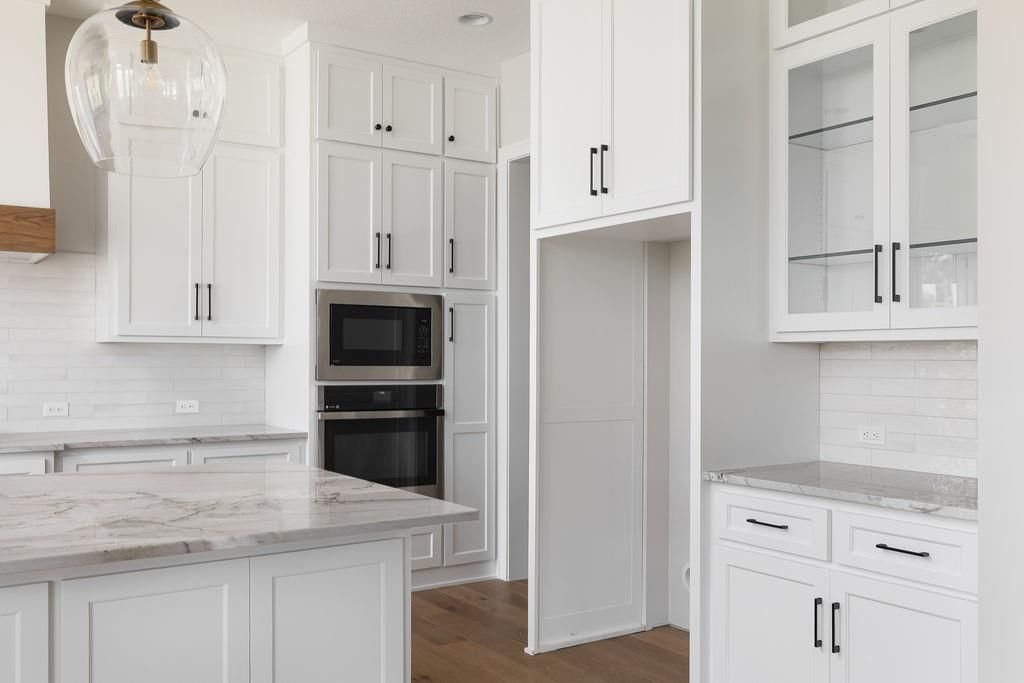 21513 W 80th Terrace — photo 9
