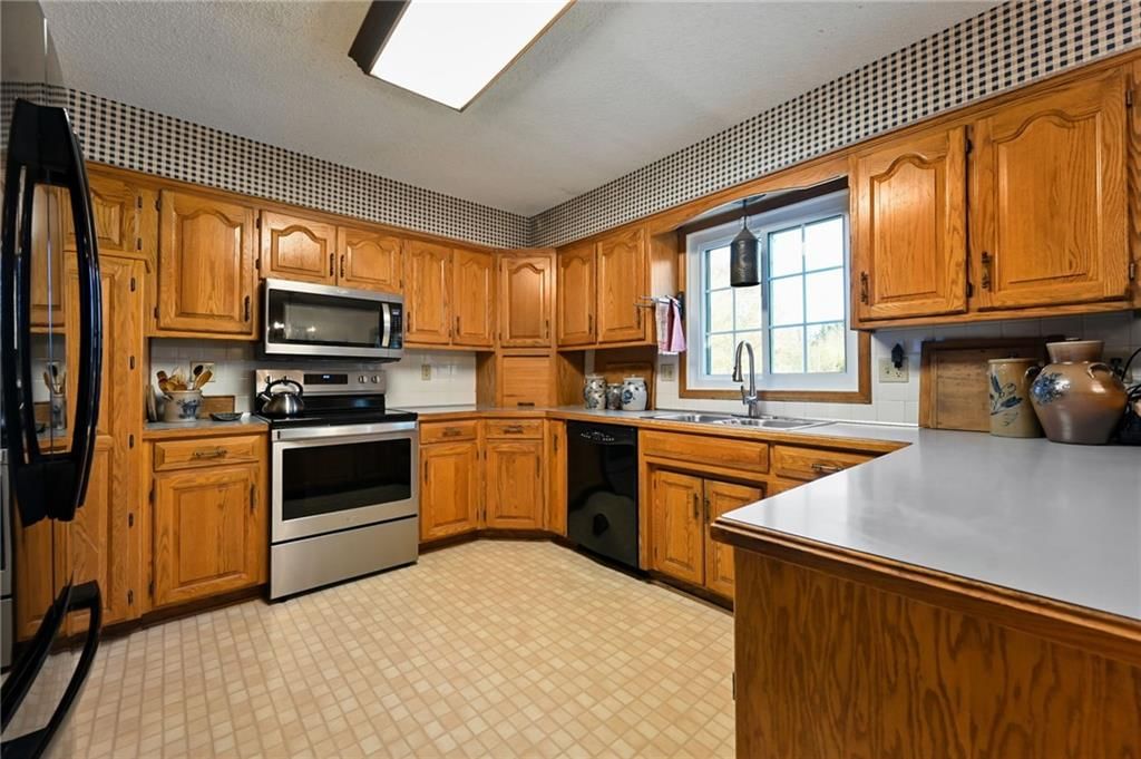 9029 W 194th Terrace — photo 11