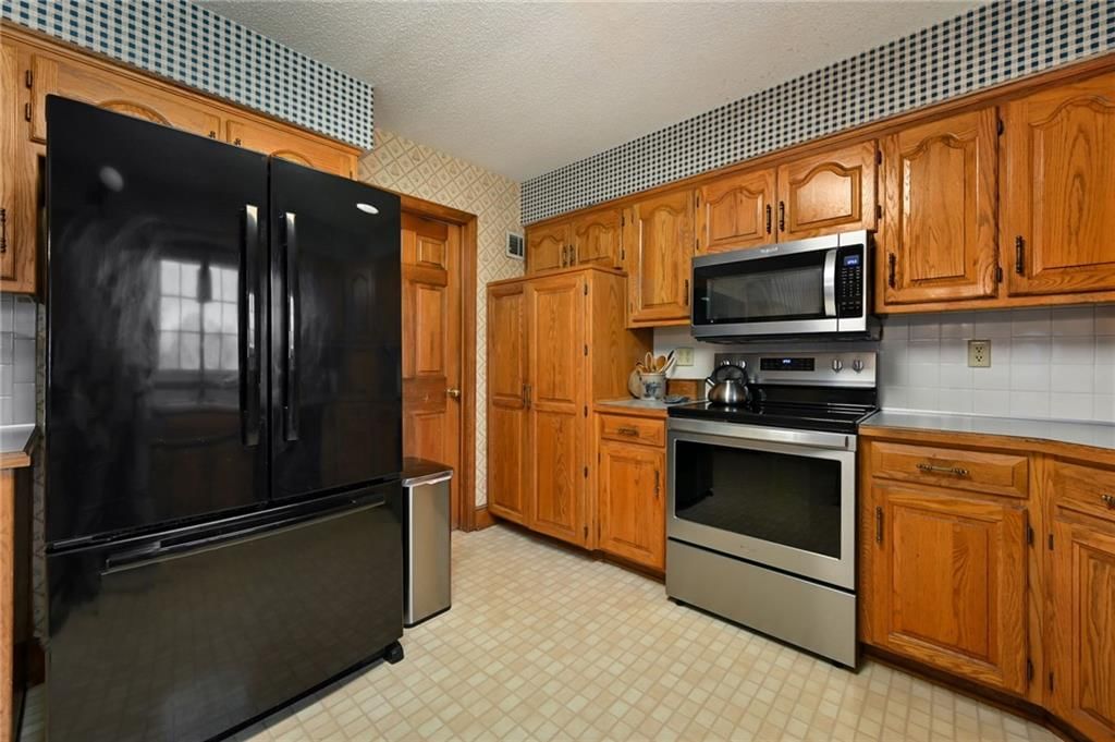 9029 W 194th Terrace — photo 12