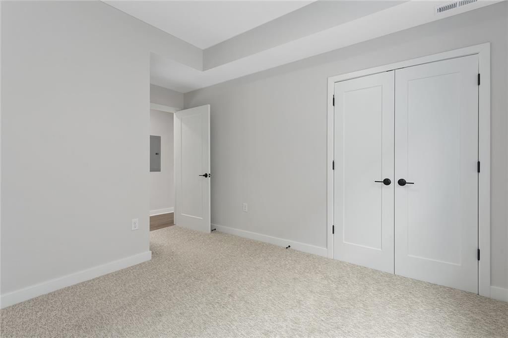 4521 Forest Avenue — photo 19