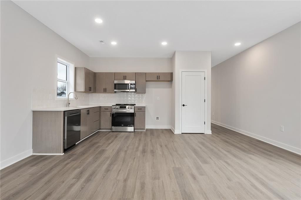 4521 Forest Avenue — photo 29