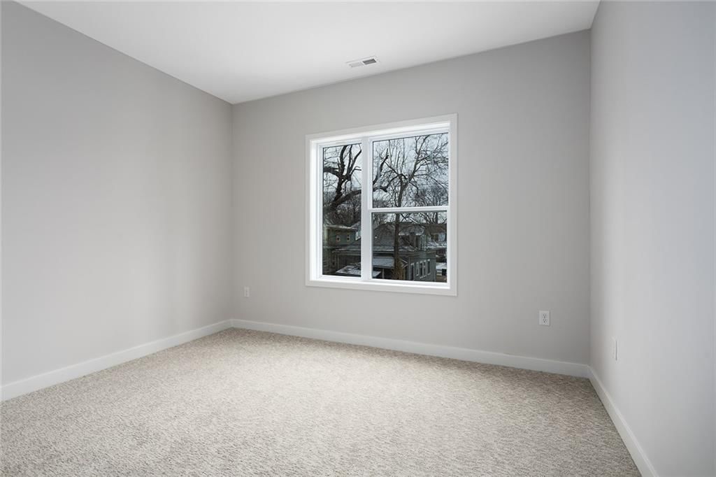 4521 Forest Avenue — photo 34