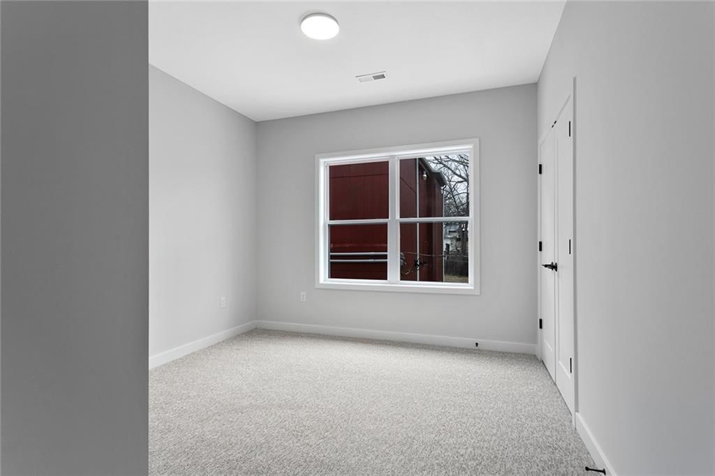 4521 Forest Avenue — photo 41