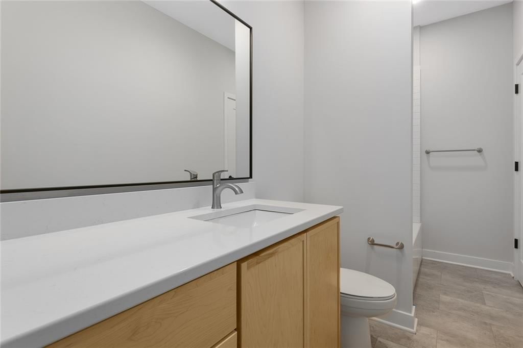 4521 Forest Avenue — photo 44