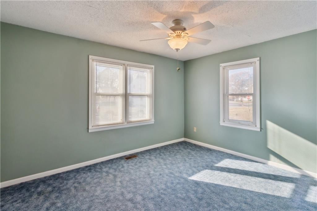314 W 2nd Street — photo 10