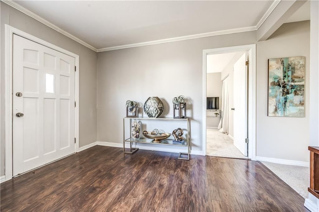 8318 Douglas Avenue — photo 7