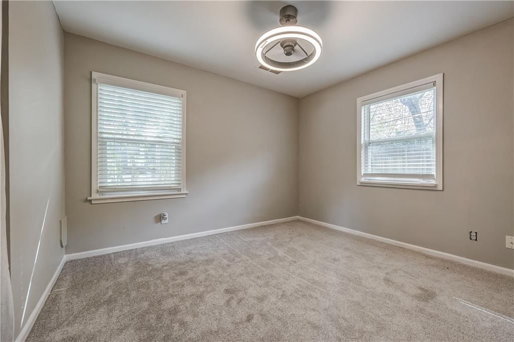 8318 Douglas Avenue — photo 19
