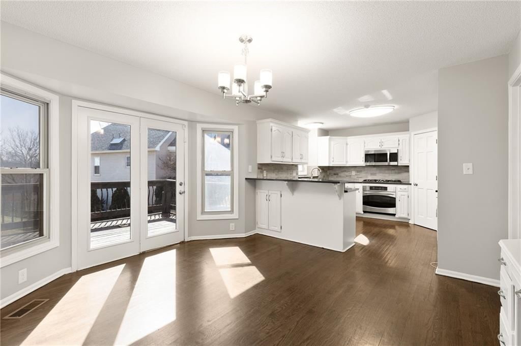 6115 N Kensington Court — photo 8