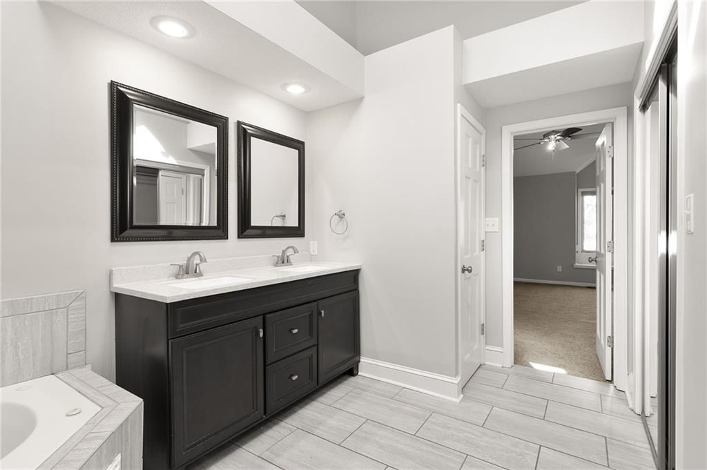6115 N Kensington Court — photo 19
