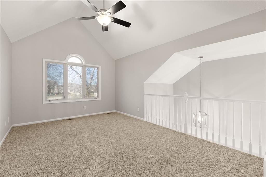 6115 N Kensington Court — photo 34
