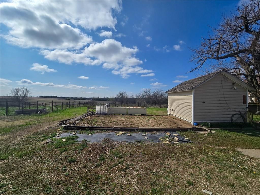 1667 S 1400 Road — photo 32