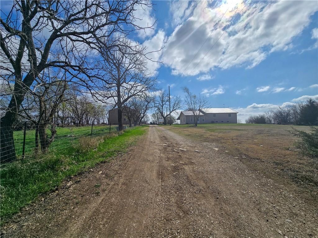1667 S 1400 Road — photo 33