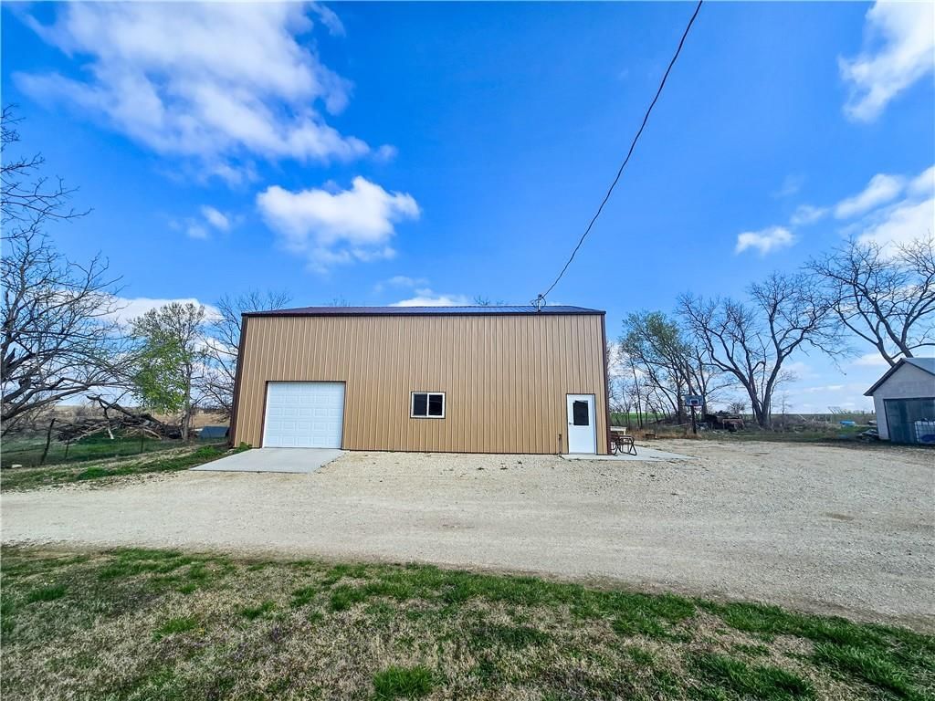 1667 S 1400 Road — photo 37