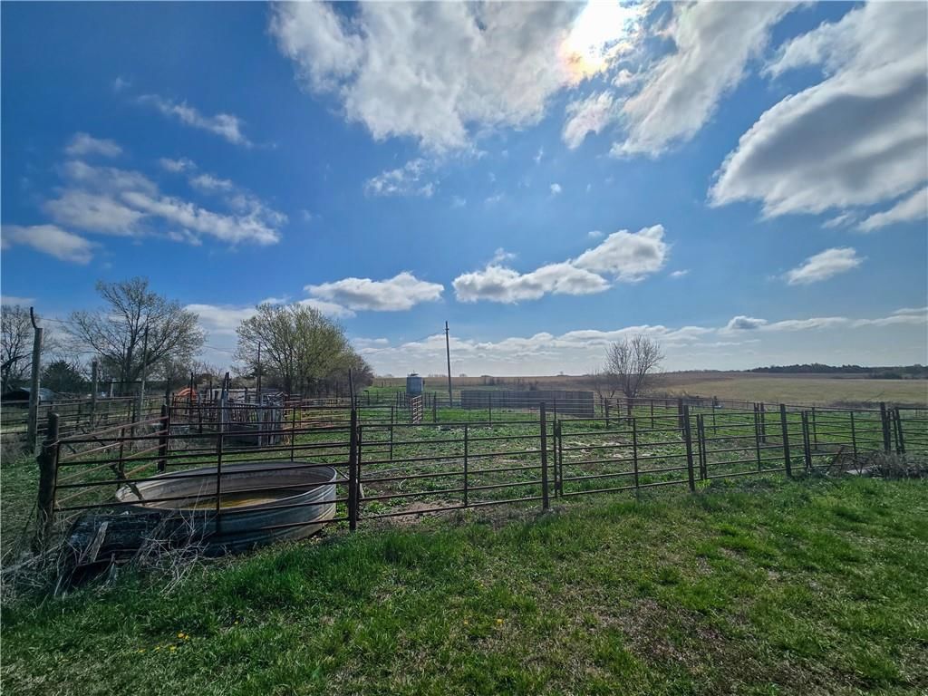 1667 S 1400 Road — photo 46