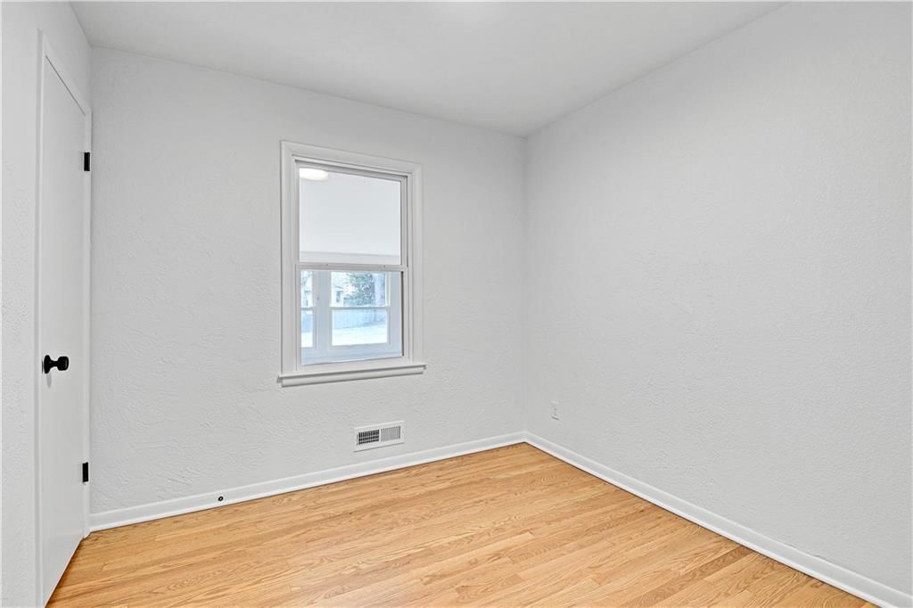 Photo 21 of 28 - 721 NE 81st Terrace
