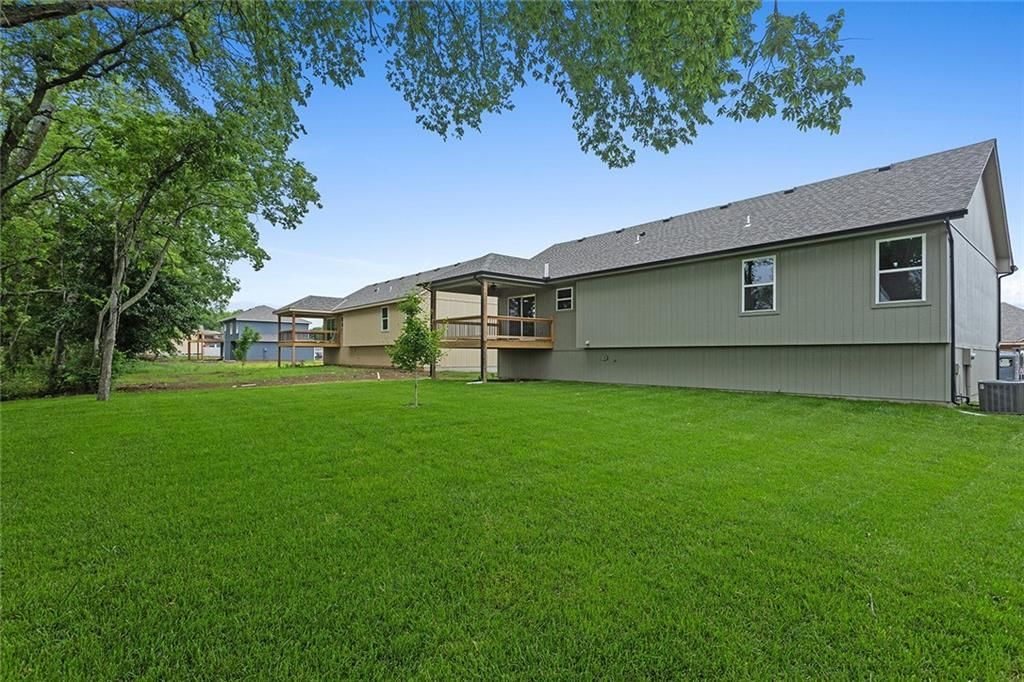 Photo 33 of 35 - 1316 N Holland Court