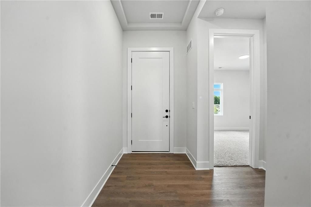 Photo 7 of 26 - 1653 Grayhawk Drive
