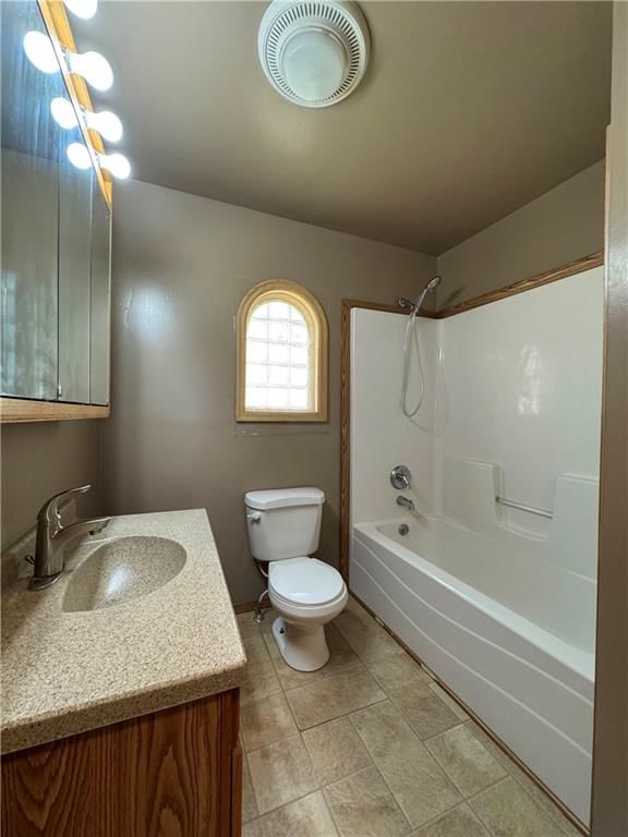 615 West 2nd Street — photo 10