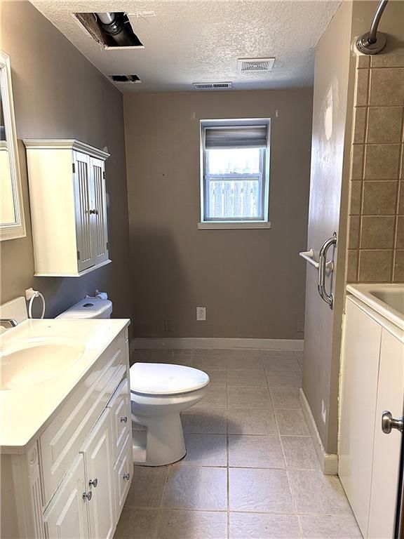 635 NE 36TH Street — photo 21