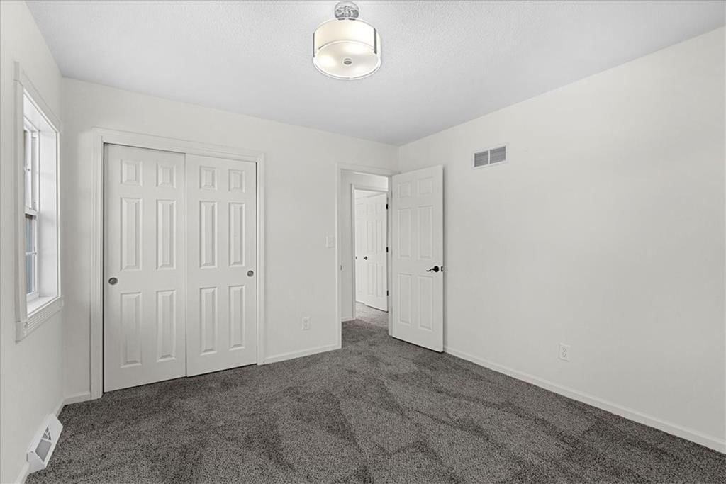 6215 Troup Avenue — photo 17