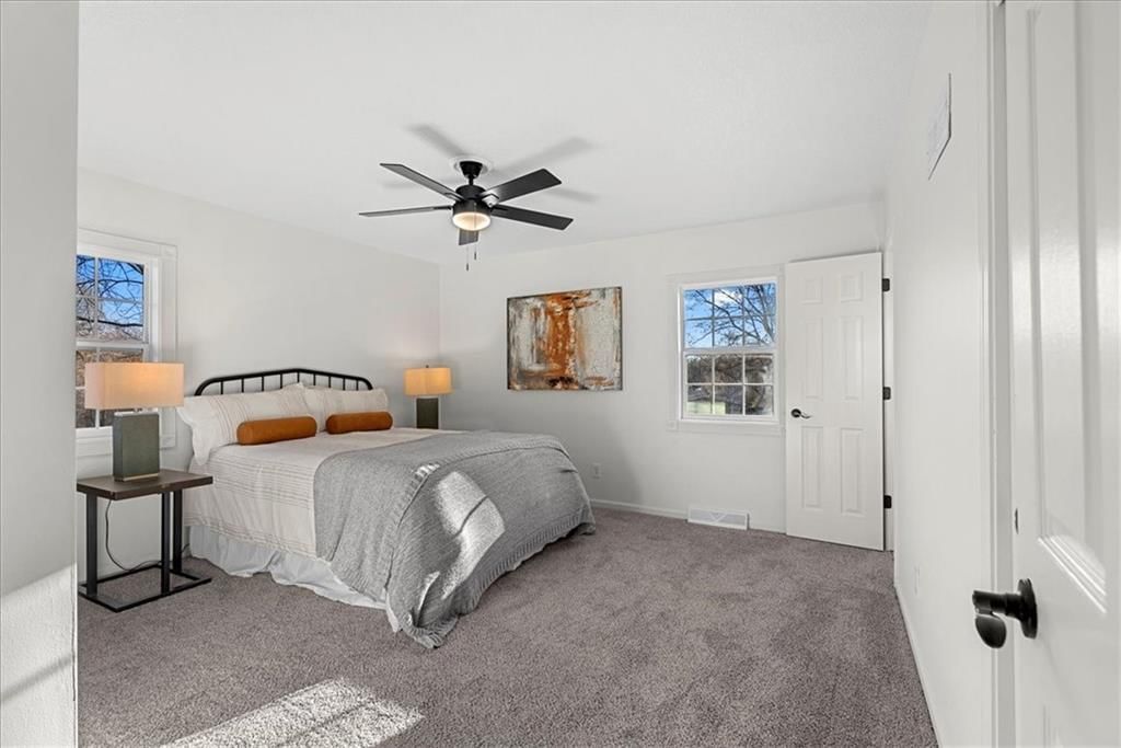 6215 Troup Avenue — photo 18