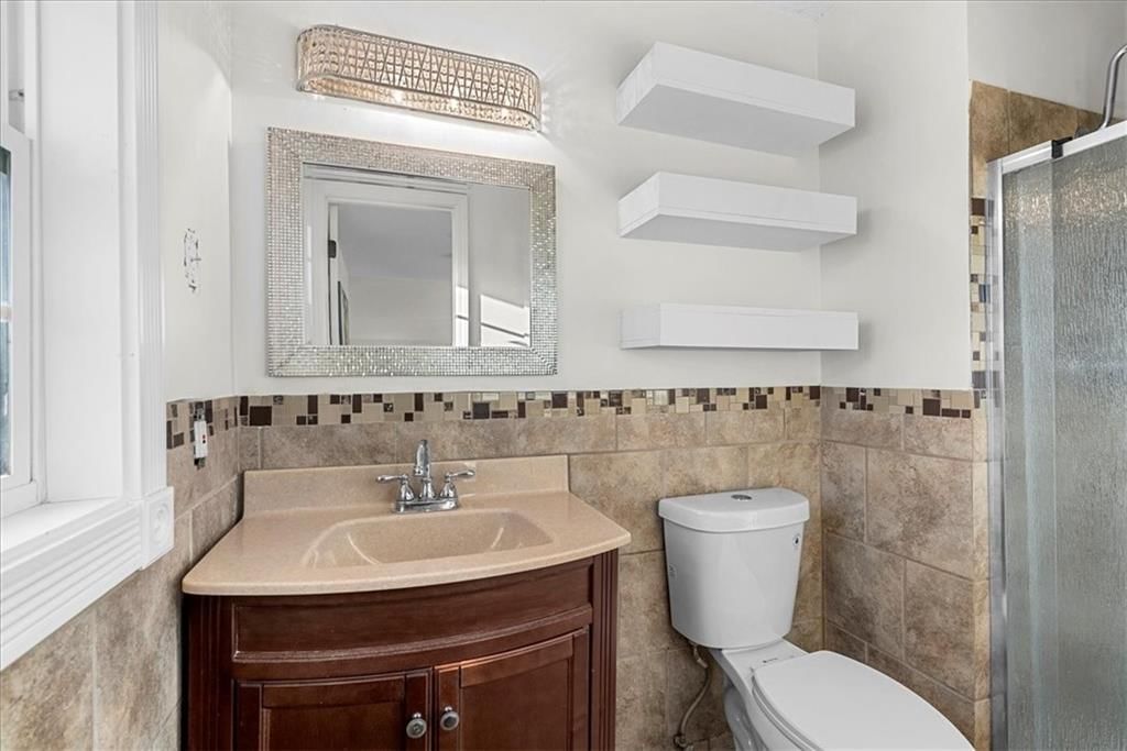 6215 Troup Avenue — photo 20