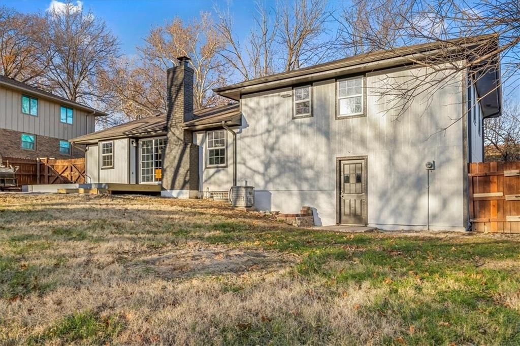 6215 Troup Avenue — photo 31