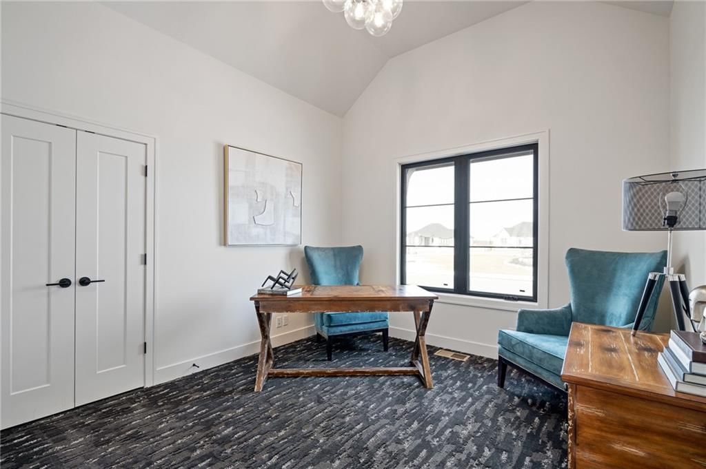 701 Hampstead Drive — photo 31