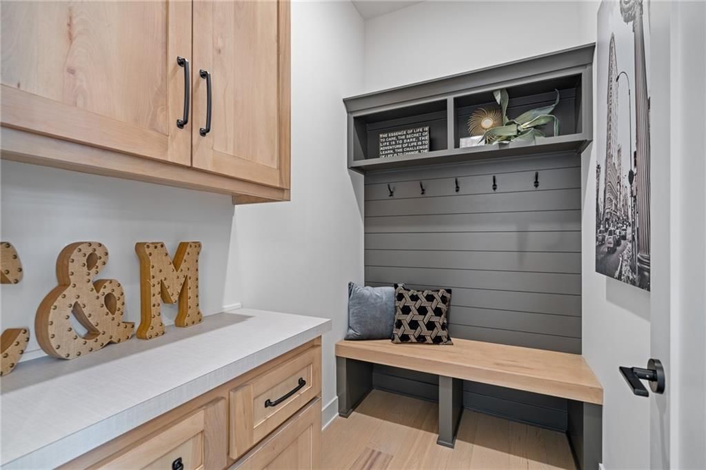 701 Hampstead Drive — photo 33
