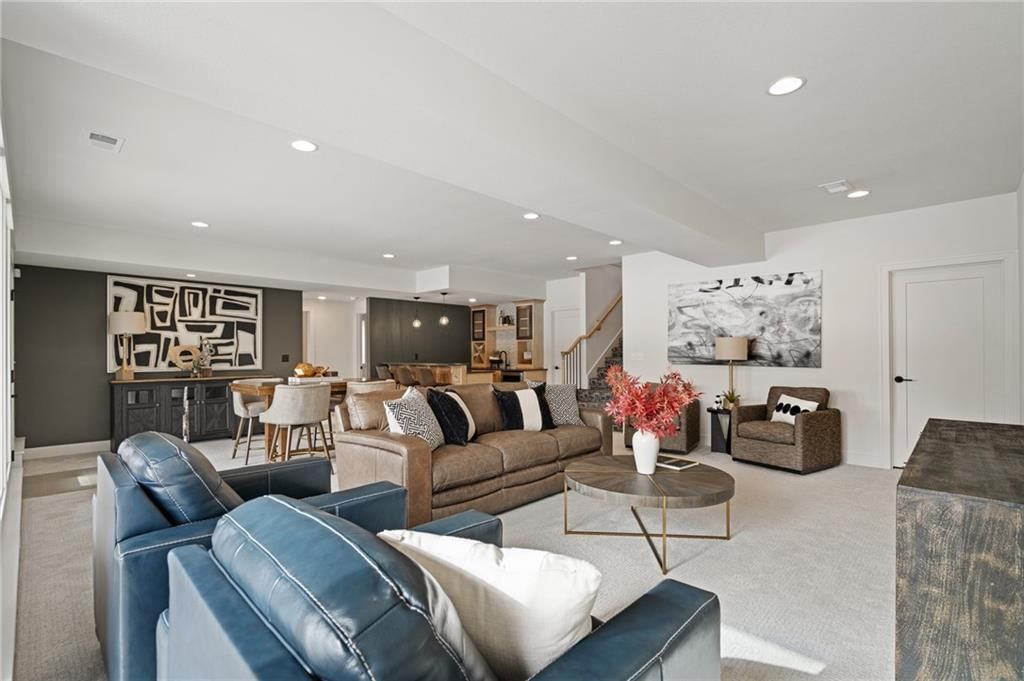 701 Hampstead Drive — photo 40