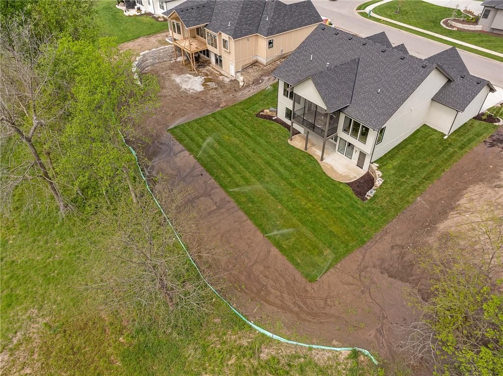 701 Hampstead Drive — photo 77
