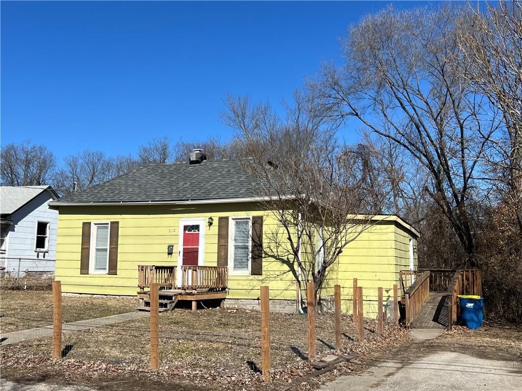 212 W Shrader Street — photo 1