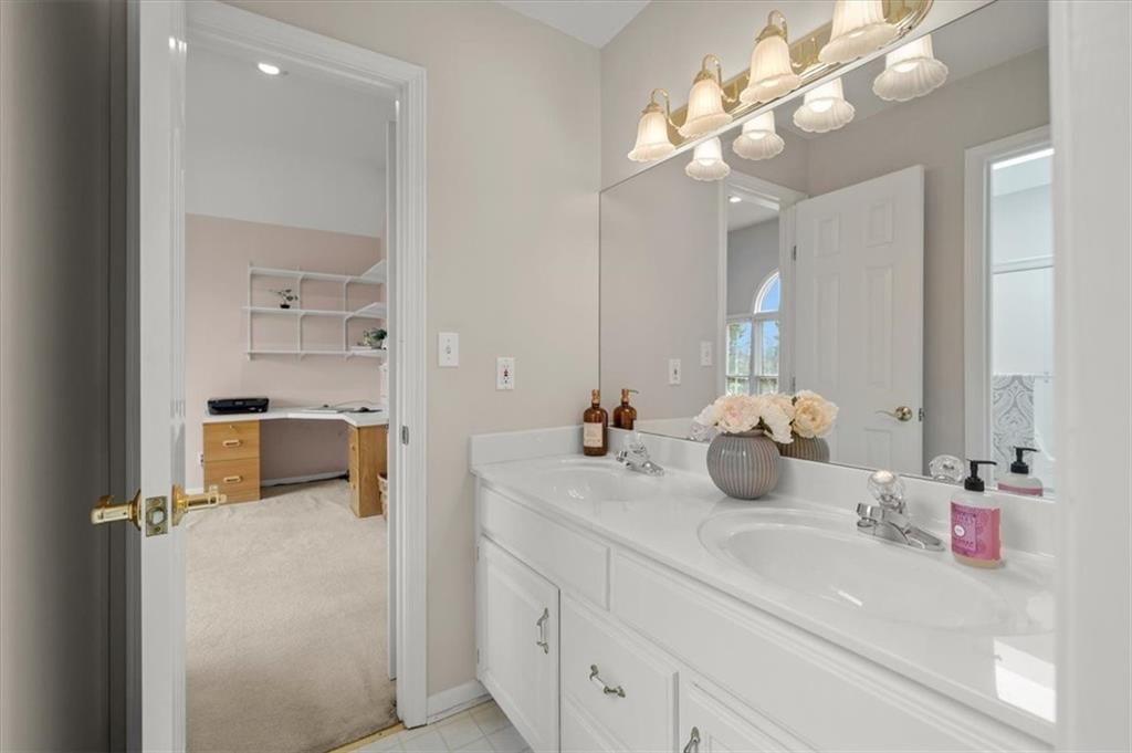 15005 Mission Road — photo 31