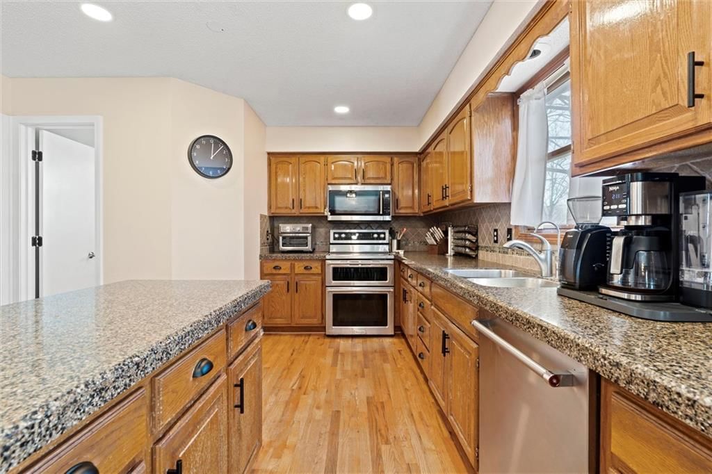 6717 W 157th Street — photo 12