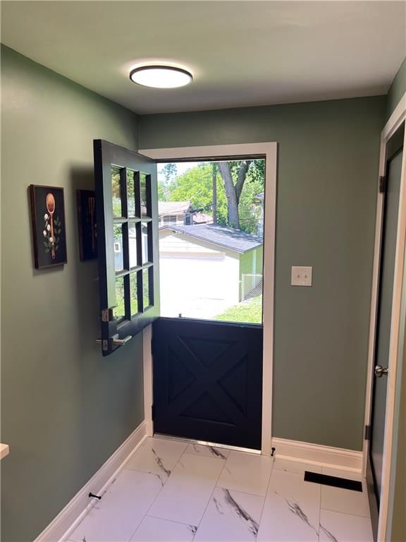 328 Elmwood Avenue — photo 9