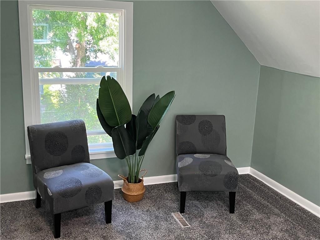 328 Elmwood Avenue — photo 17