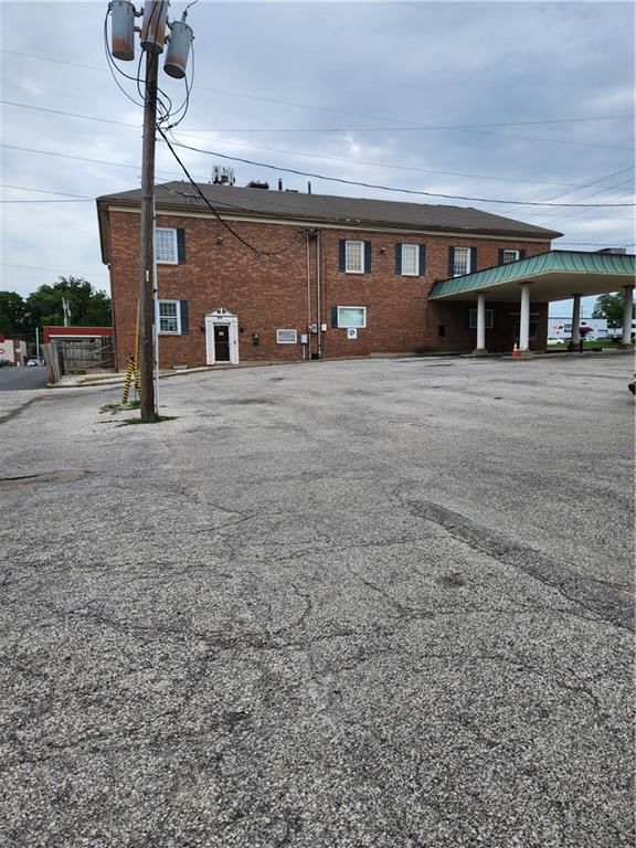 7530 Troost Avenue — photo 6