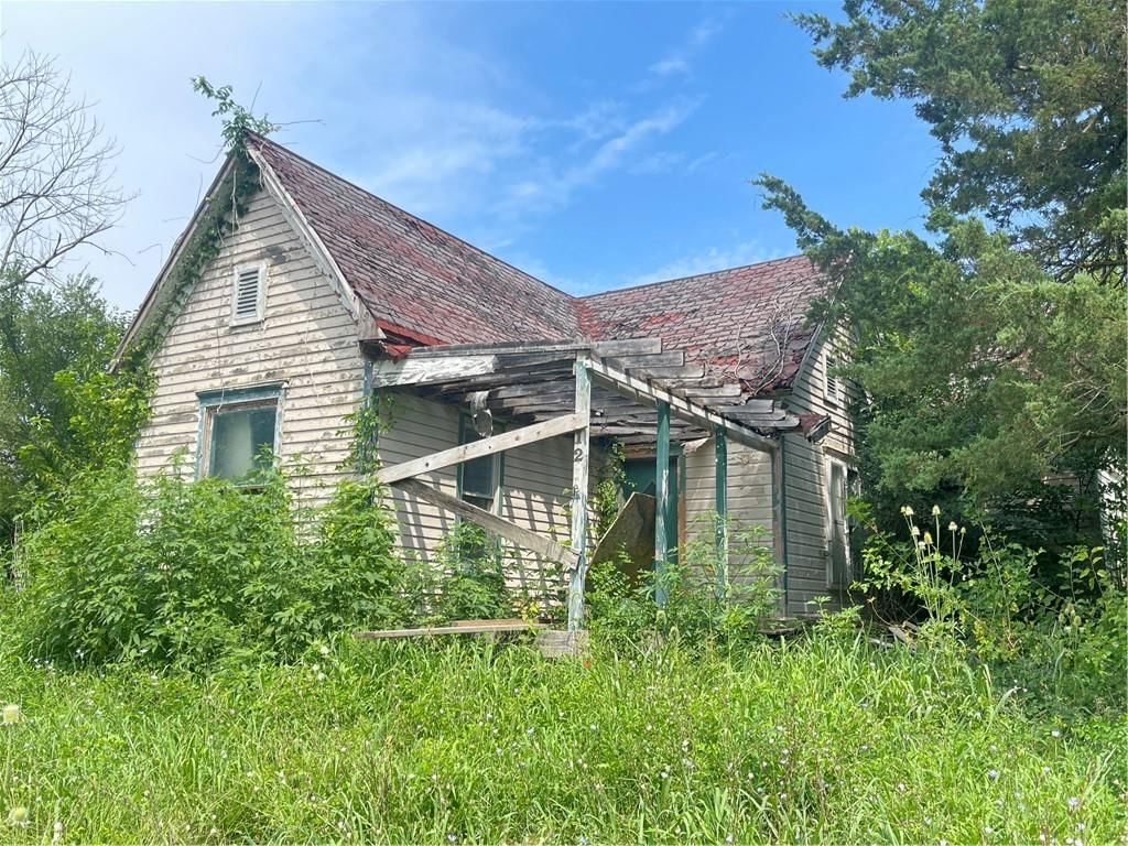 324 N Main Street — photo 13