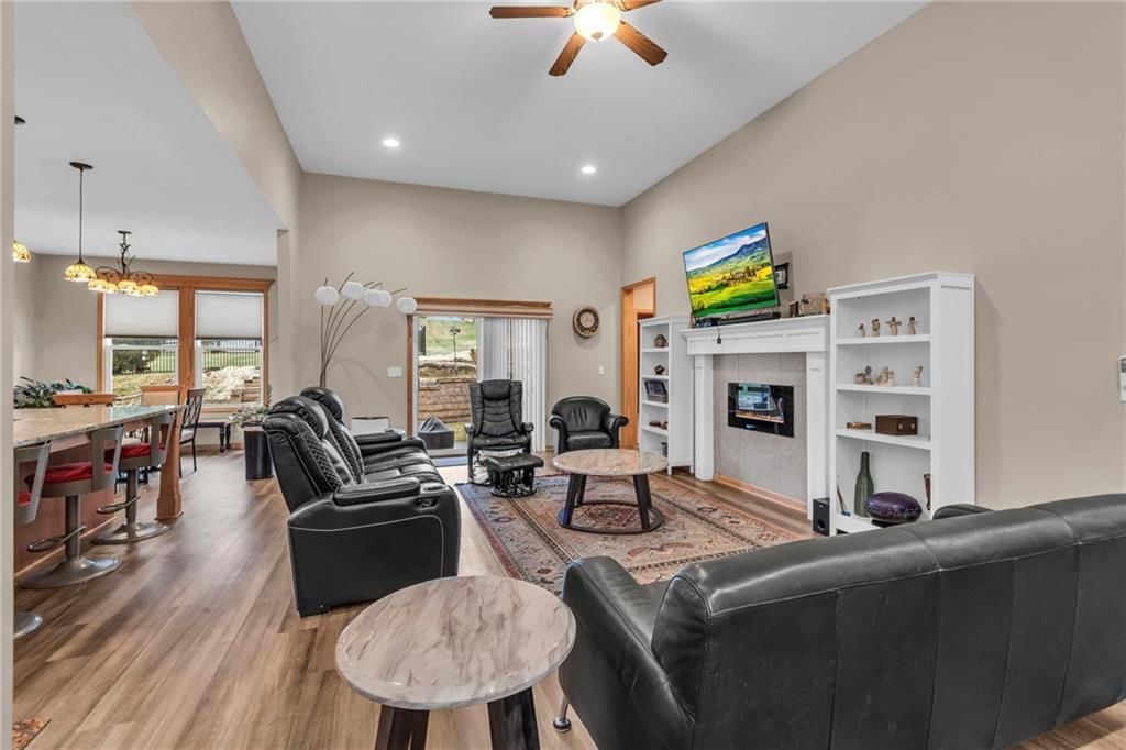 6940 N Denver Avenue — photo 5