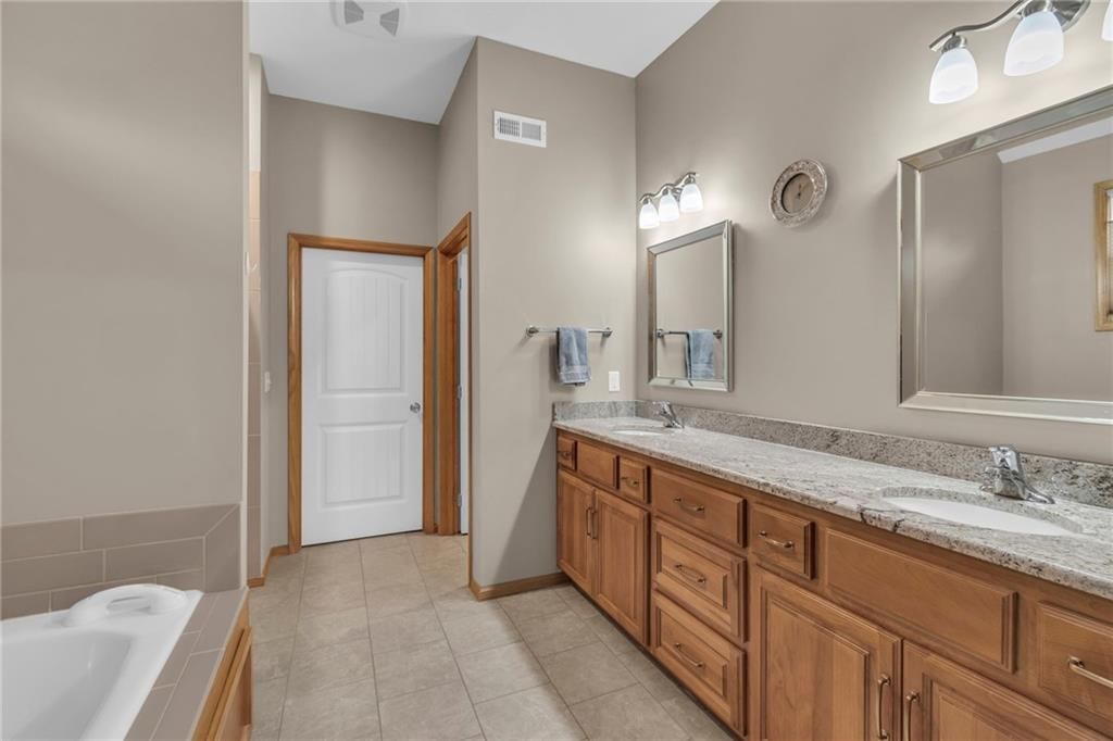 6940 N Denver Avenue — photo 18