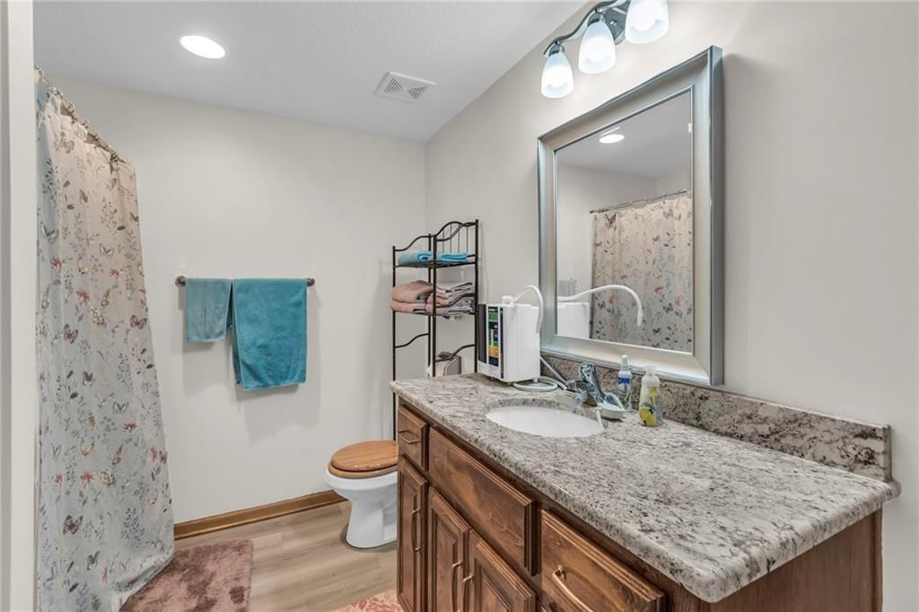 6940 N Denver Avenue — photo 29